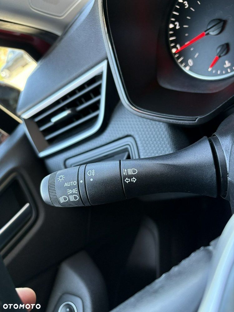 Renault Clio - 26