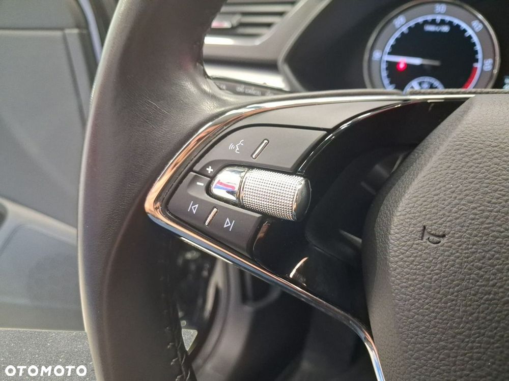 Skoda Superb 2.0 TDI SCR Ambition DSG - 23