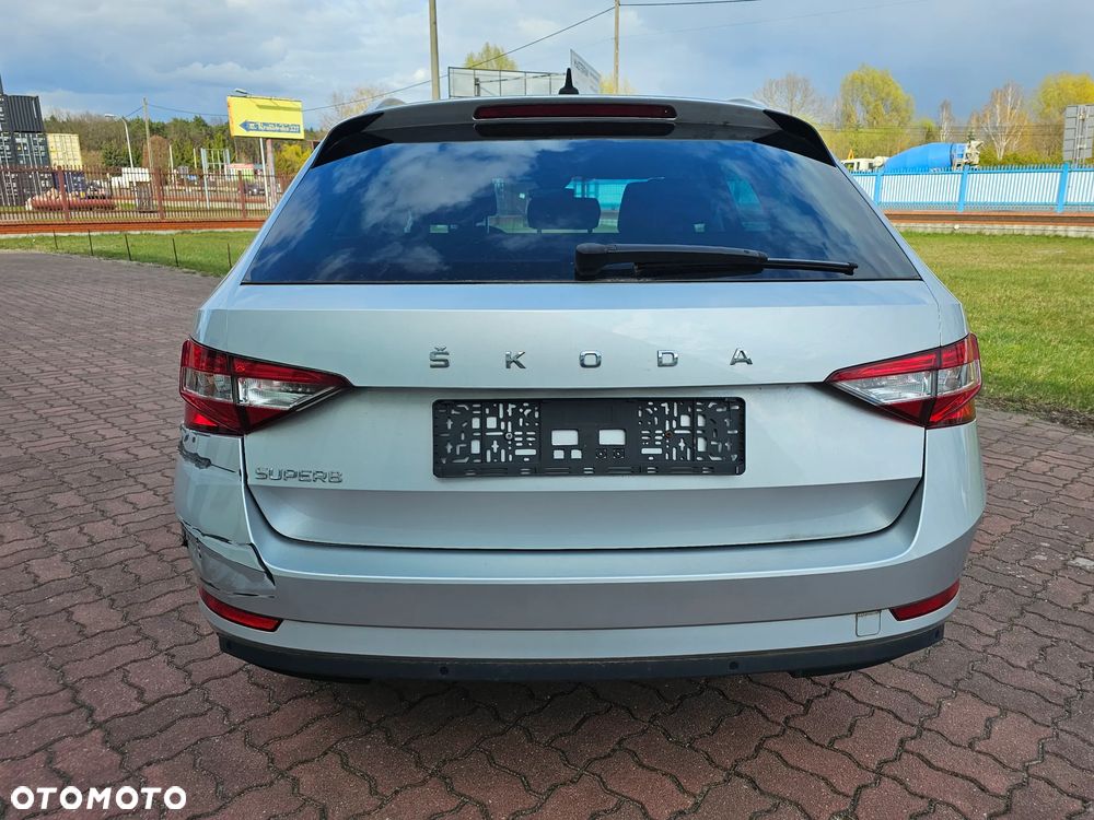 Skoda Superb 2.0 TDI SCR Style DSG - 6