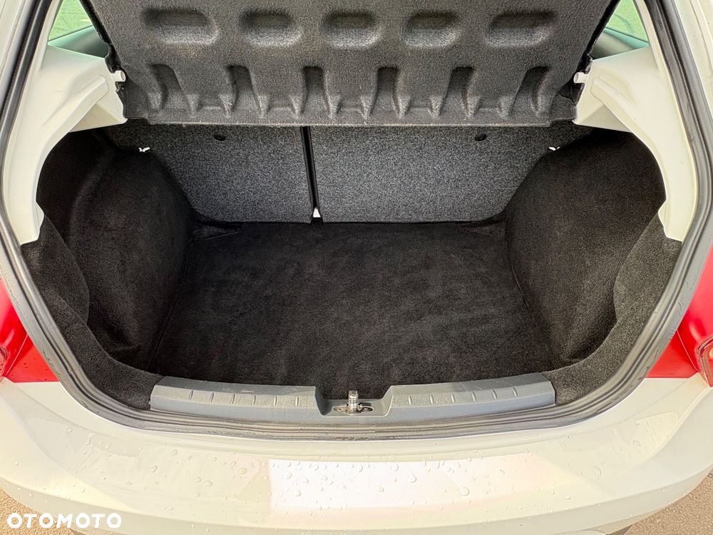 Seat Ibiza SC 1.6 16V Sport - 16