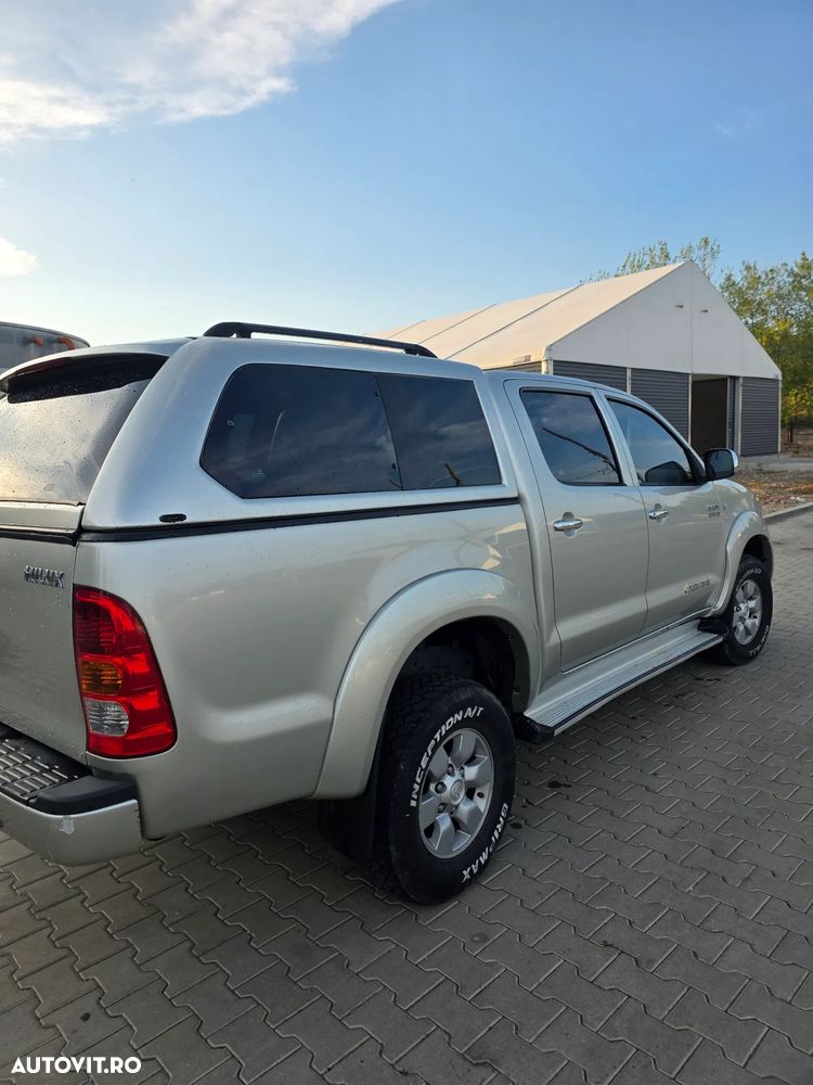 Toyota Hilux Autm. 4x4 Double Cab - 2