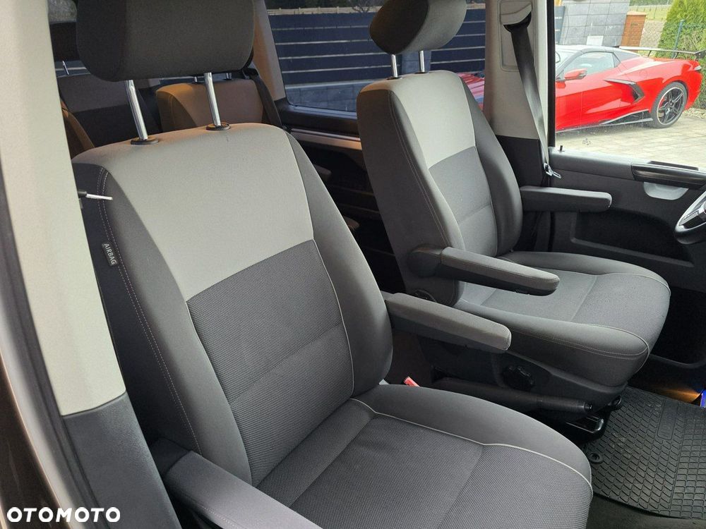 Volkswagen Multivan - 15