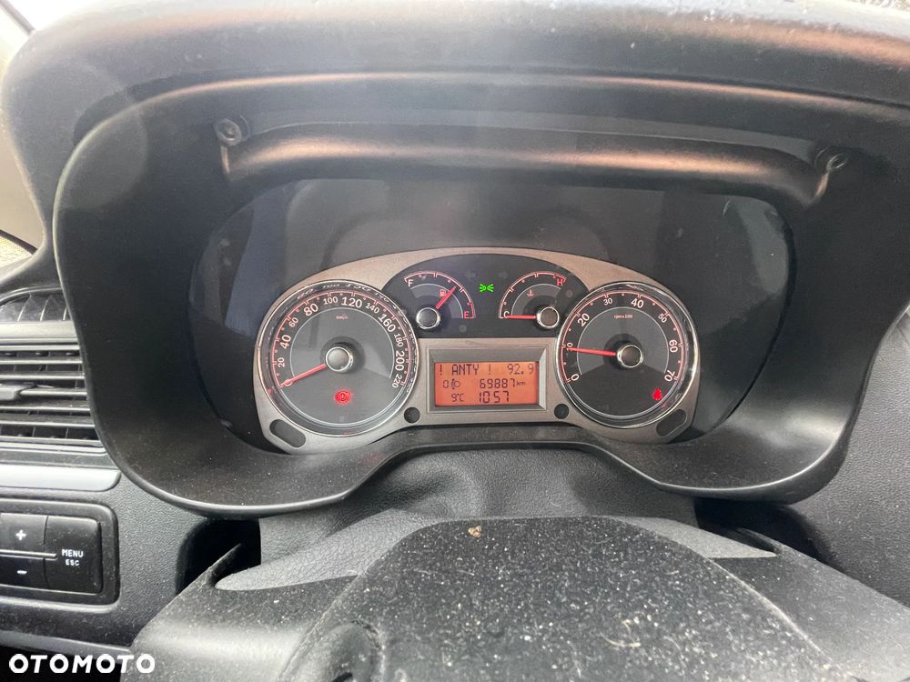 Fiat Linea 1.4 Dynamic - 10