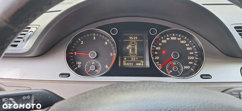 Volkswagen Passat - 7