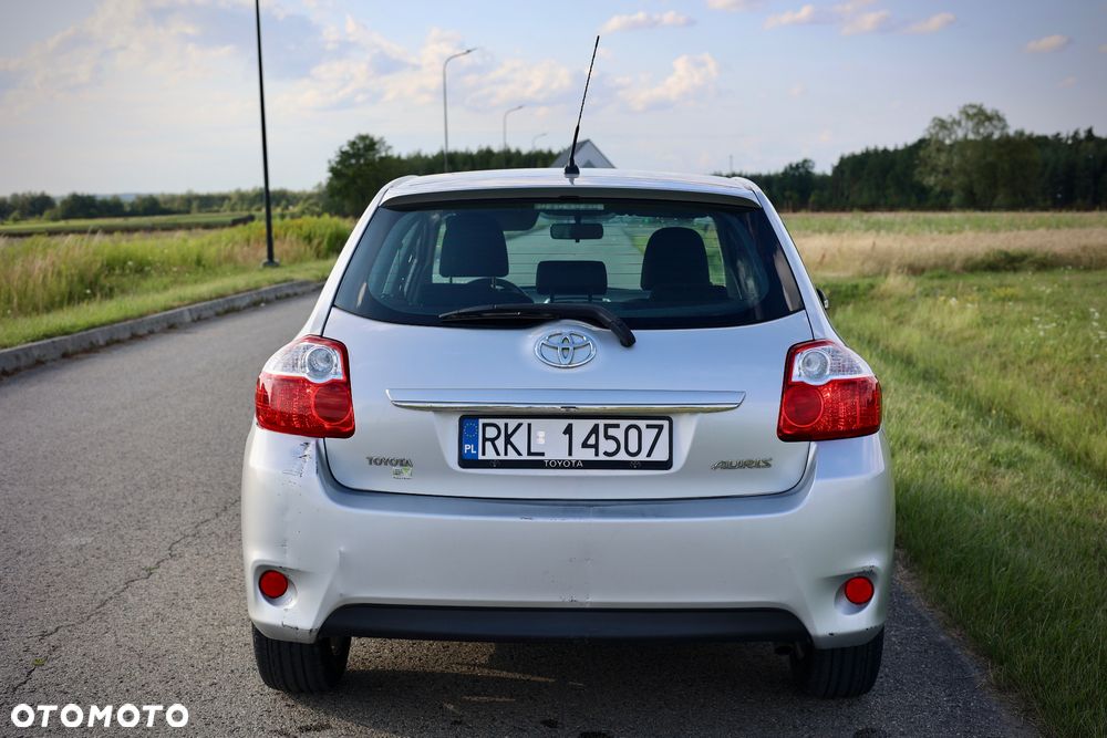 Toyota Auris 1.4 D-4D 2010 - 9