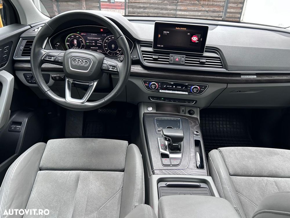 Audi Q5 55 TFSIe quattro S tronic S line business - 10