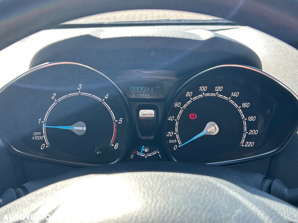 Ford Fiesta 1.5 TDCi DPF Trend - 11