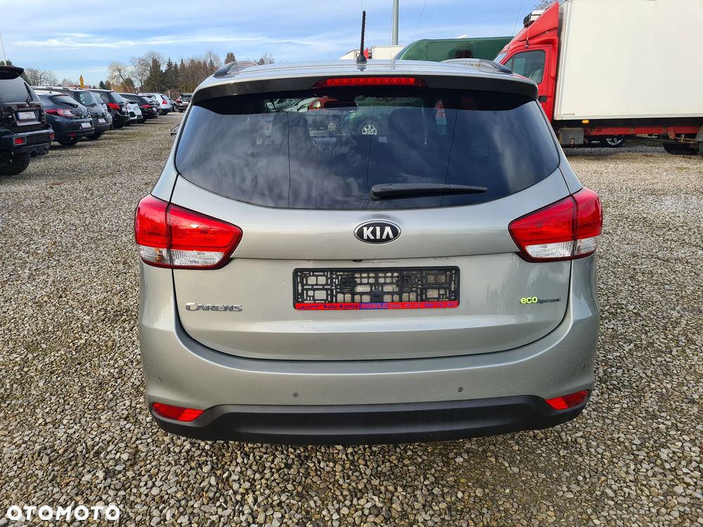 Kia Carens 1.7 CRDi 115 Dream-Team Edition - 6