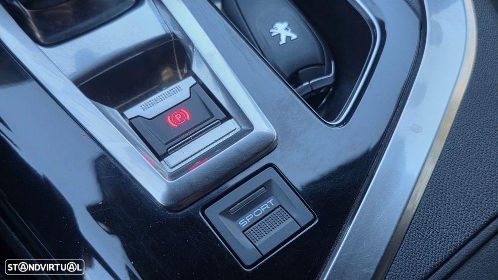 Peugeot 5008 1.6 BlueHDi GT Line EAT6 - 36