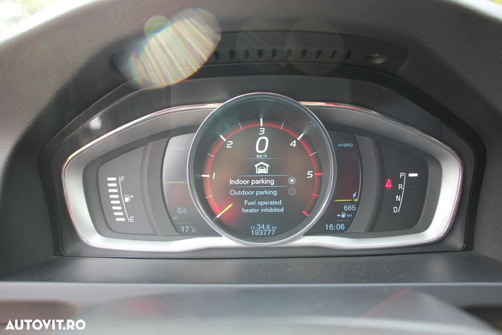 Volvo V60 D6 Plug-In-Hybrid AWD Geartronic Summum - 20