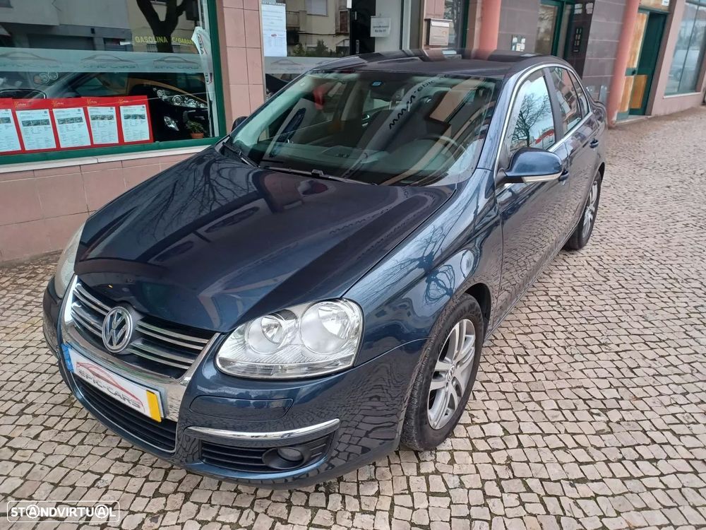 VW Jetta 1.9 TDi Confortine DSG - 2