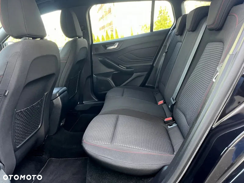 Ford Focus Turnier 1.5 EcoBoost Start-Stopp-System ST-LINE - 26