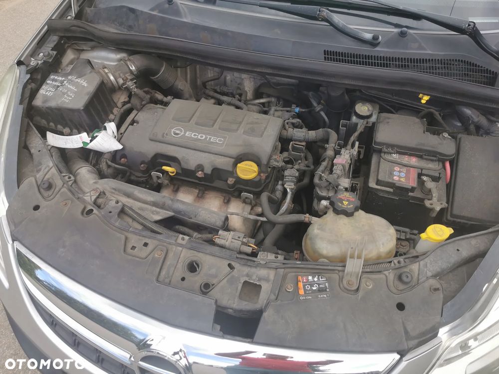 Opel Corsa 1.2 16V Enjoy - 8