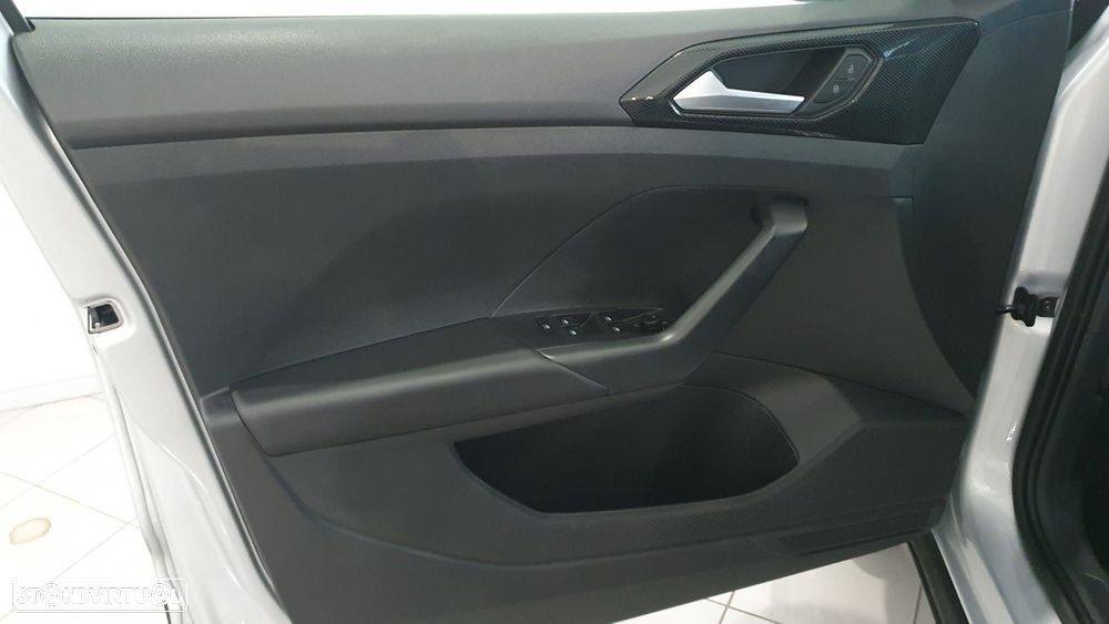 VW T-Cross 1.0 TSI Urban DSG - 22