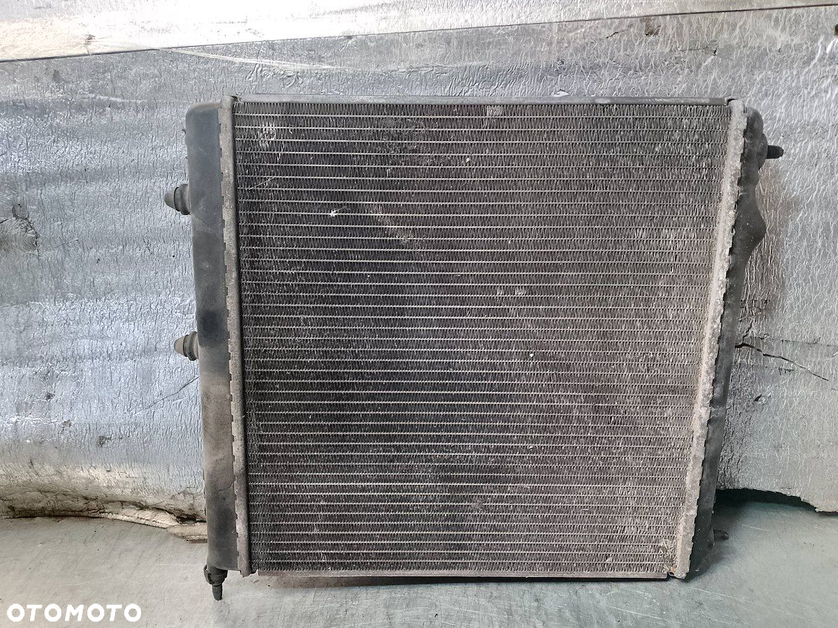 CHŁODNICA WODY Z WENTYLATOREM CITROEN C3 1.4 HDI - 4