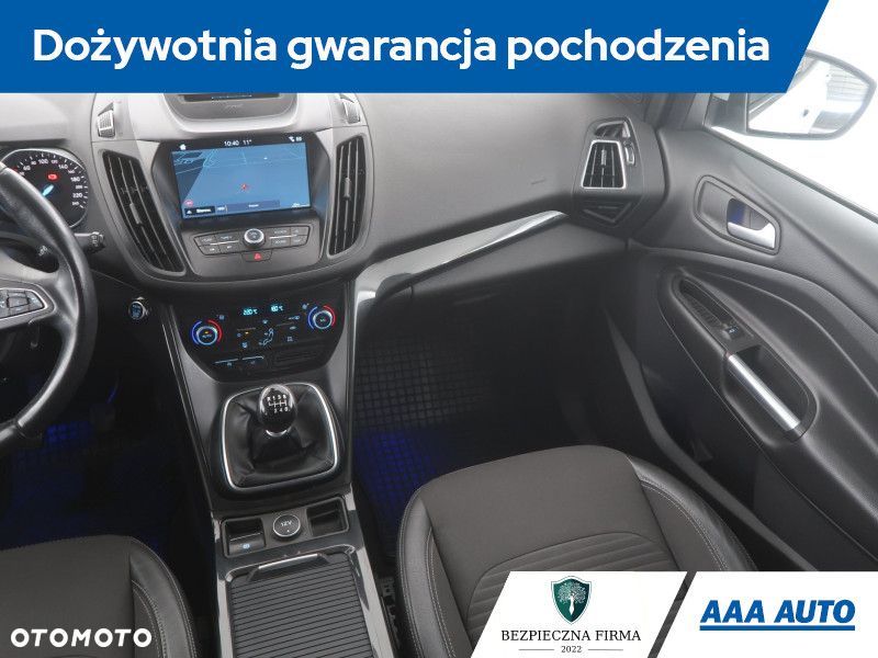 Ford Kuga - 10