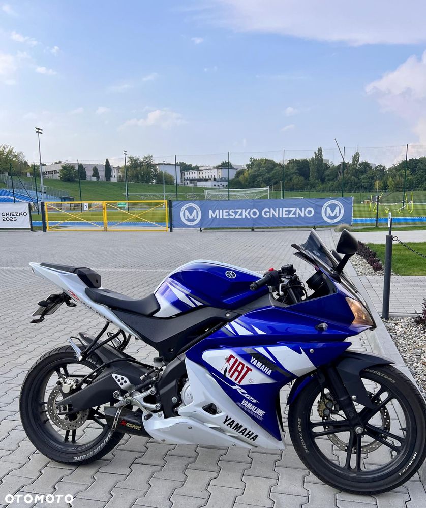 Yamaha YZF - 4