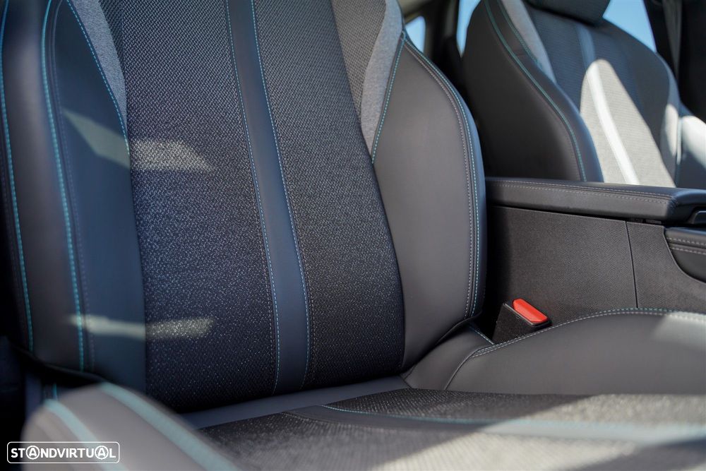 Peugeot 308 SW 1.2 PureTech Allure Pack EAT8 - 36