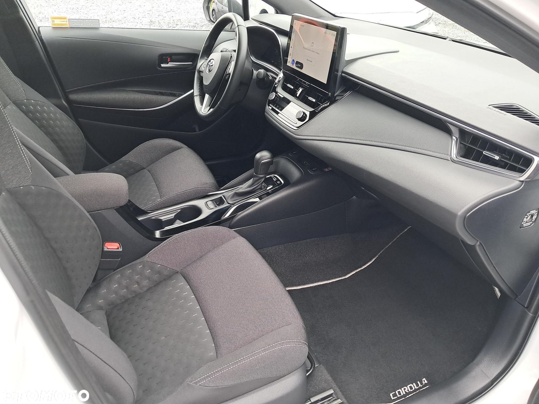 Toyota Corolla - 10