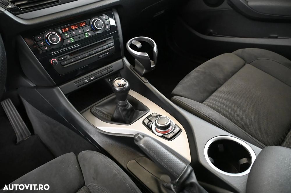 BMW X1 sDrive18i Sport Line - 13