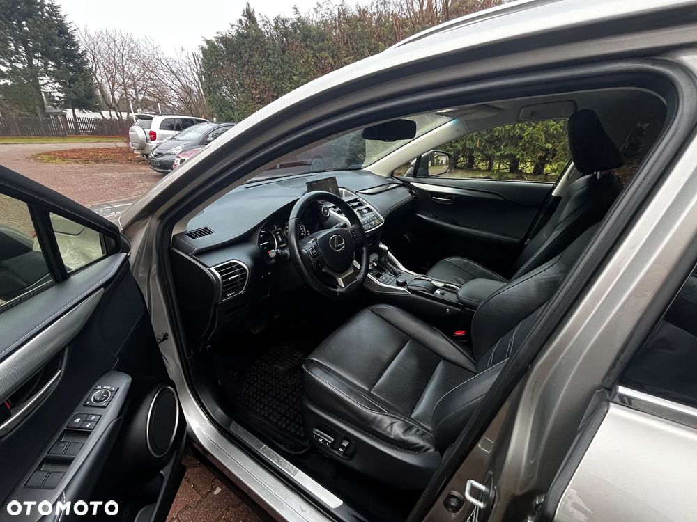 Lexus NX 300h Comfort AWD - 15