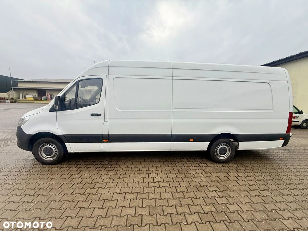 Mercedes-Benz Sprinter - 10