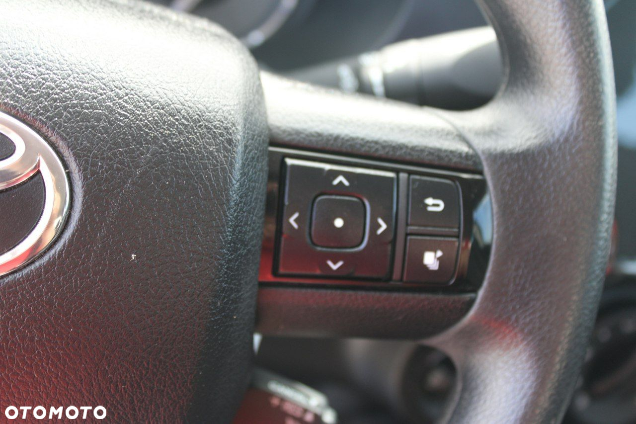 Toyota Hilux - 20