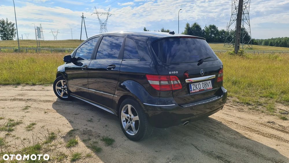 Mercedes-Benz Klasa B 180 CDI - 21