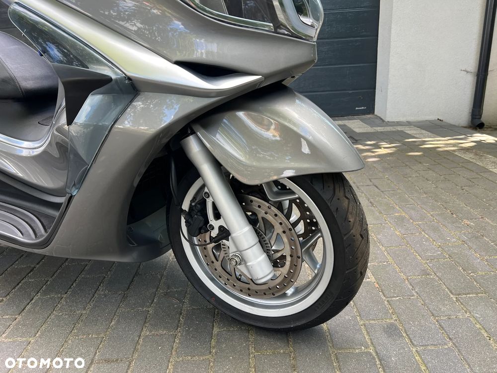 Piaggio X10 - 5