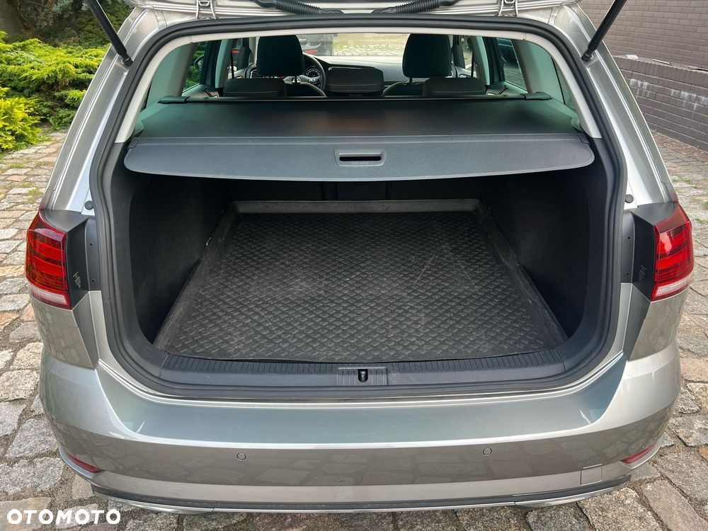 Volkswagen Golf - 10