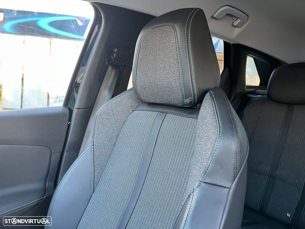 Peugeot 3008 1.6 Hybrid Allure Pack e-EAT8 - 46