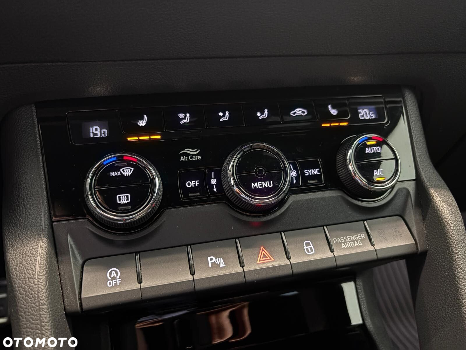 Skoda Karoq 1.5 TSI ACT 4x4 Sportline DSG - 22