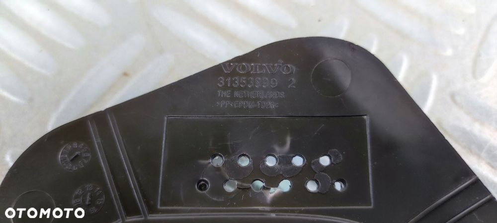 31353999 zaślepka ramka spryskiwacza prawa VOLVO XC60 I 1 LIFT 2013-2017 - 3