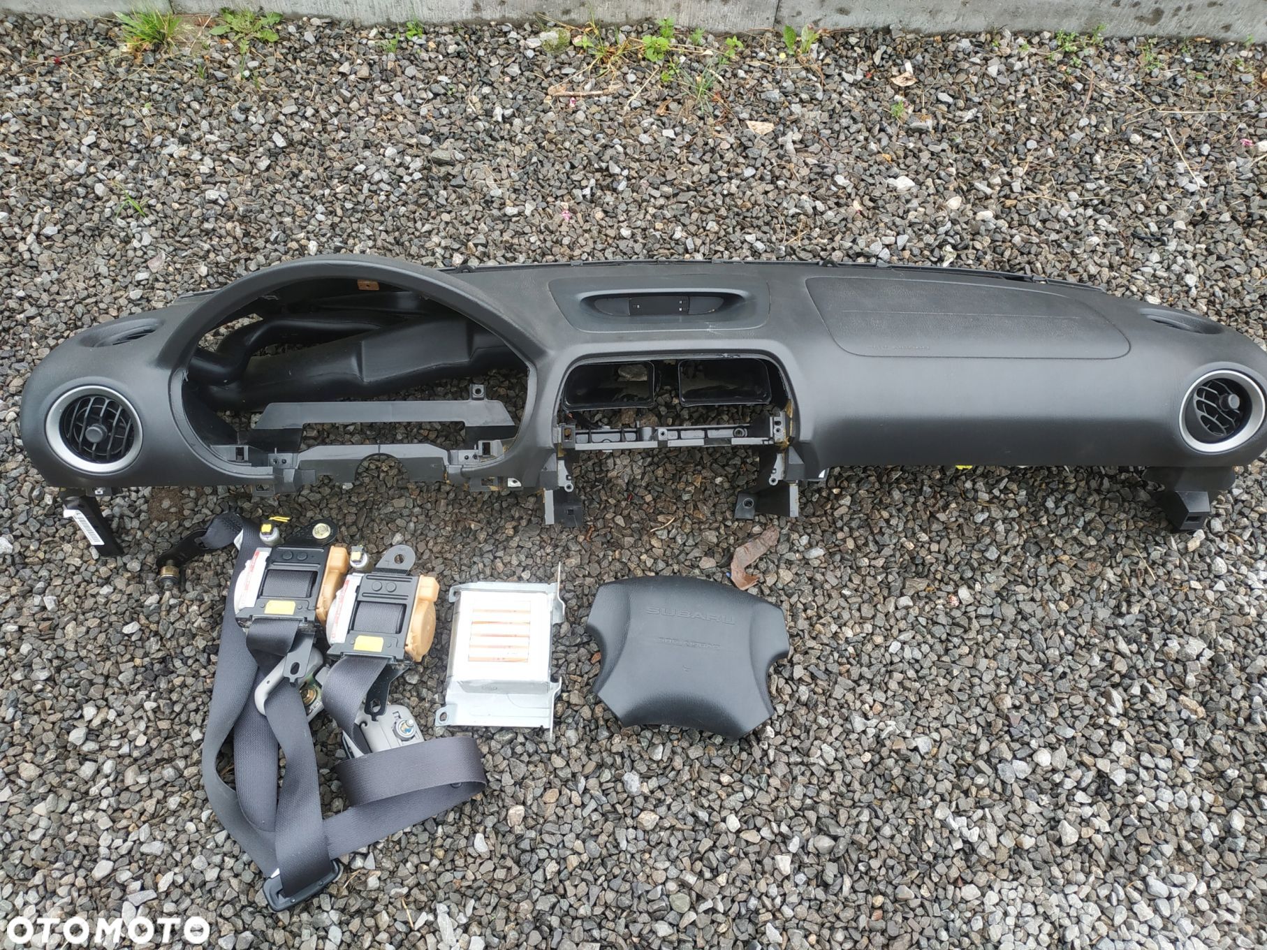 SUBARU IMPREZA GD 2.0 03-DESKA ROZDZIELCZA KONSOLA - 1
