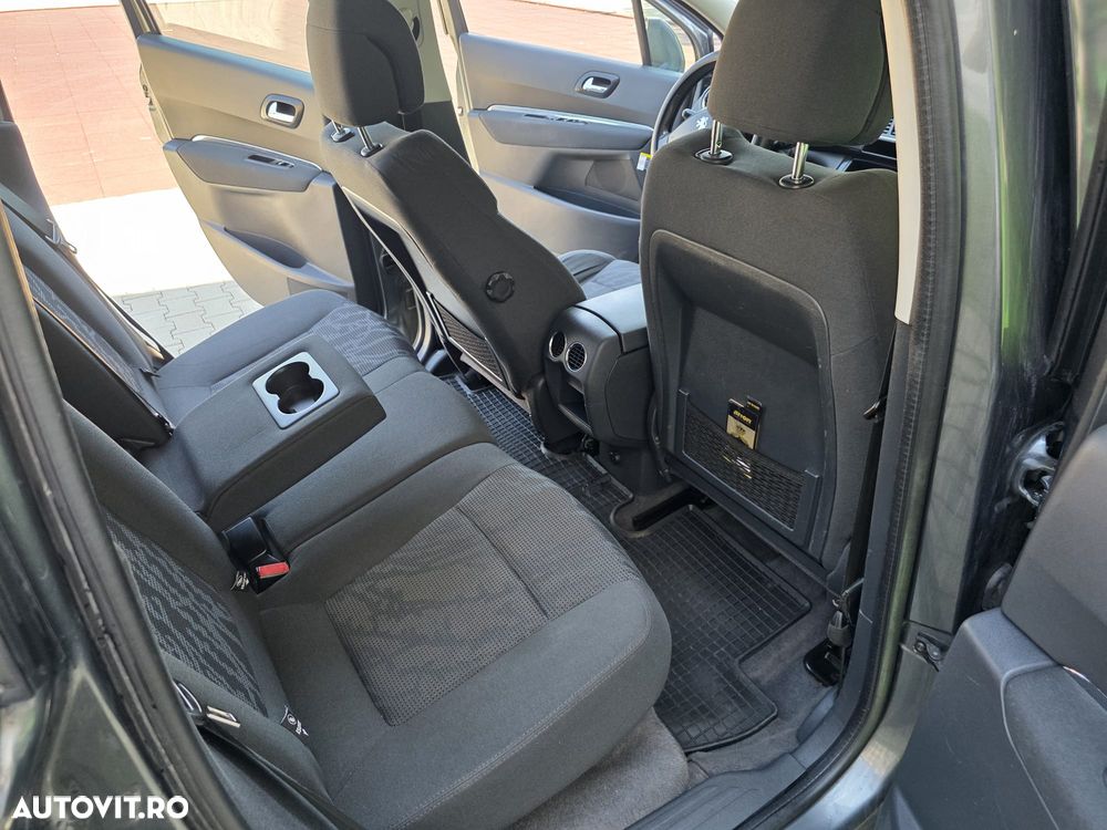 Peugeot 3008 1.6 HDI Confort Pack - 12