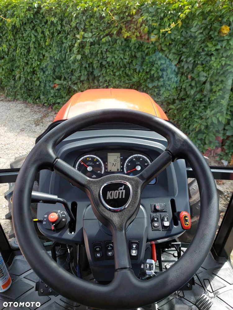 Kioti DK6020 - 5
