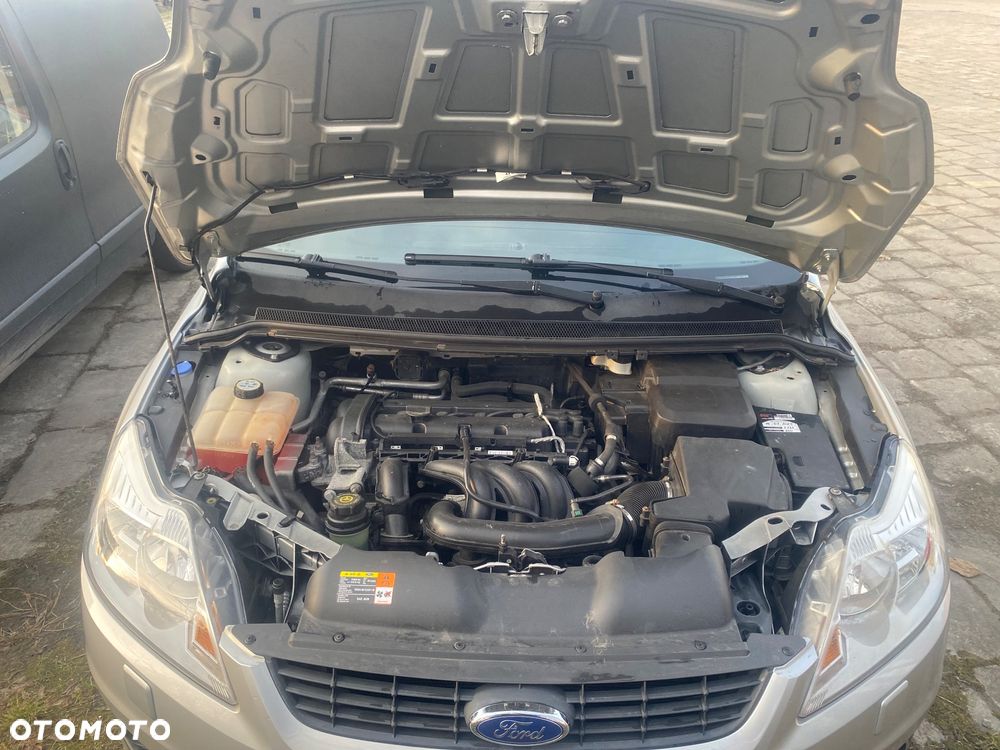 Ford Focus 1.6 Ghia - 13