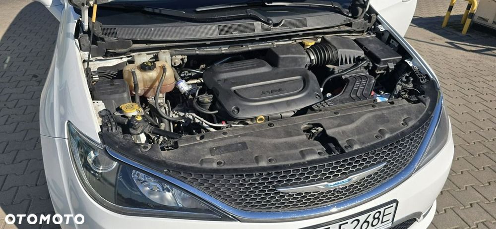 Chrysler Pacifica - 21
