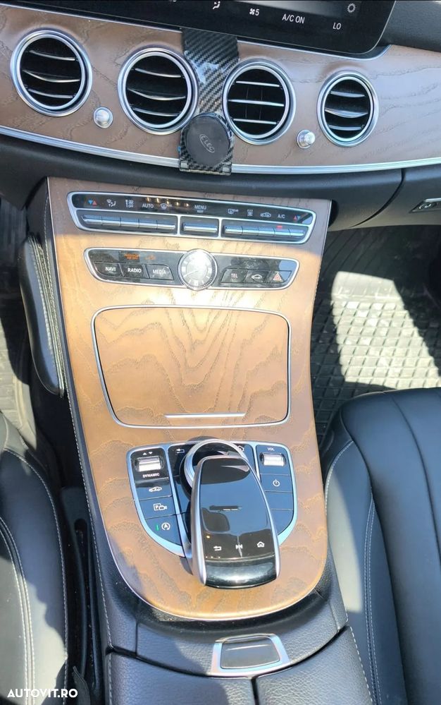 Mercedes-Benz E - 4