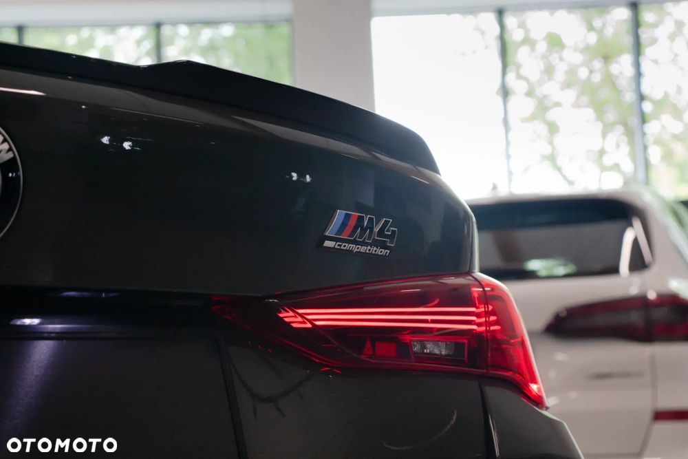 BMW M4 Competition M xDrive - 14