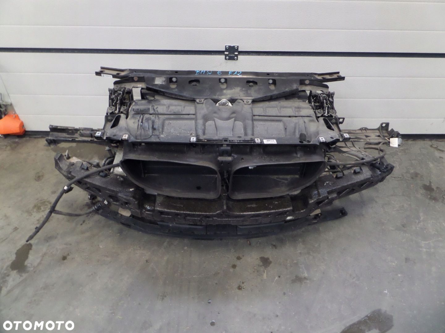 BMW F12 PAS PRZEDNI CHŁODNICE 640i 320 PS LCI - 1