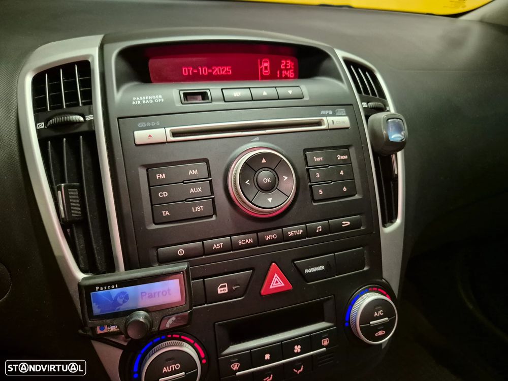 Kia Ceed SW 1.4 CVVT LX ISG - 23