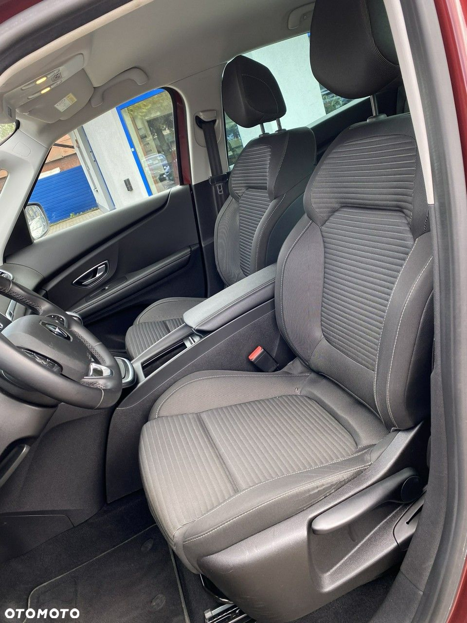 Renault Grand Scenic - 10