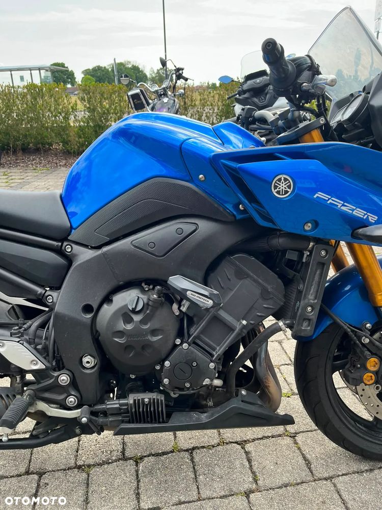 Yamaha FZ8 - 3
