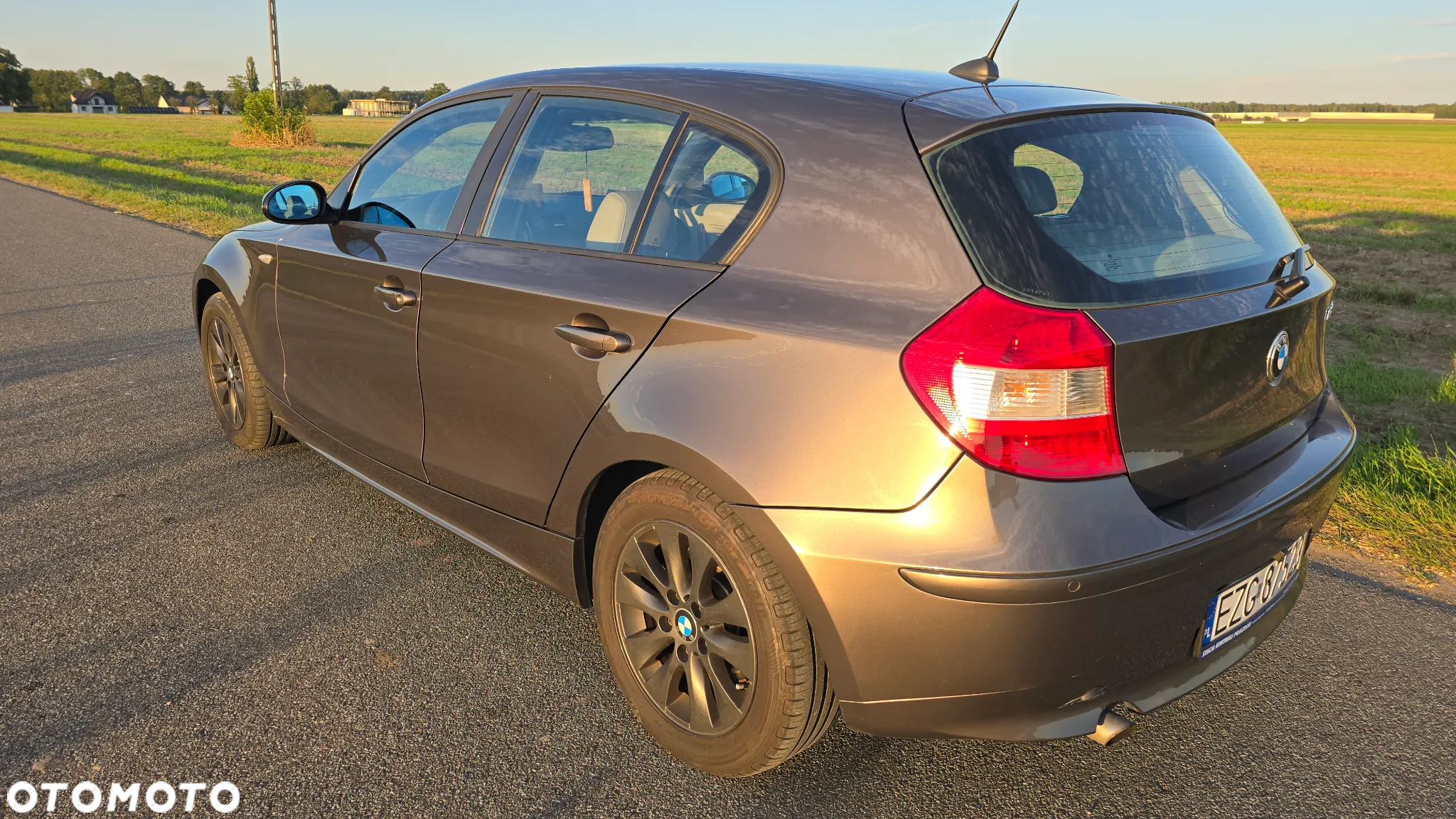 BMW Seria 1 120i - 8