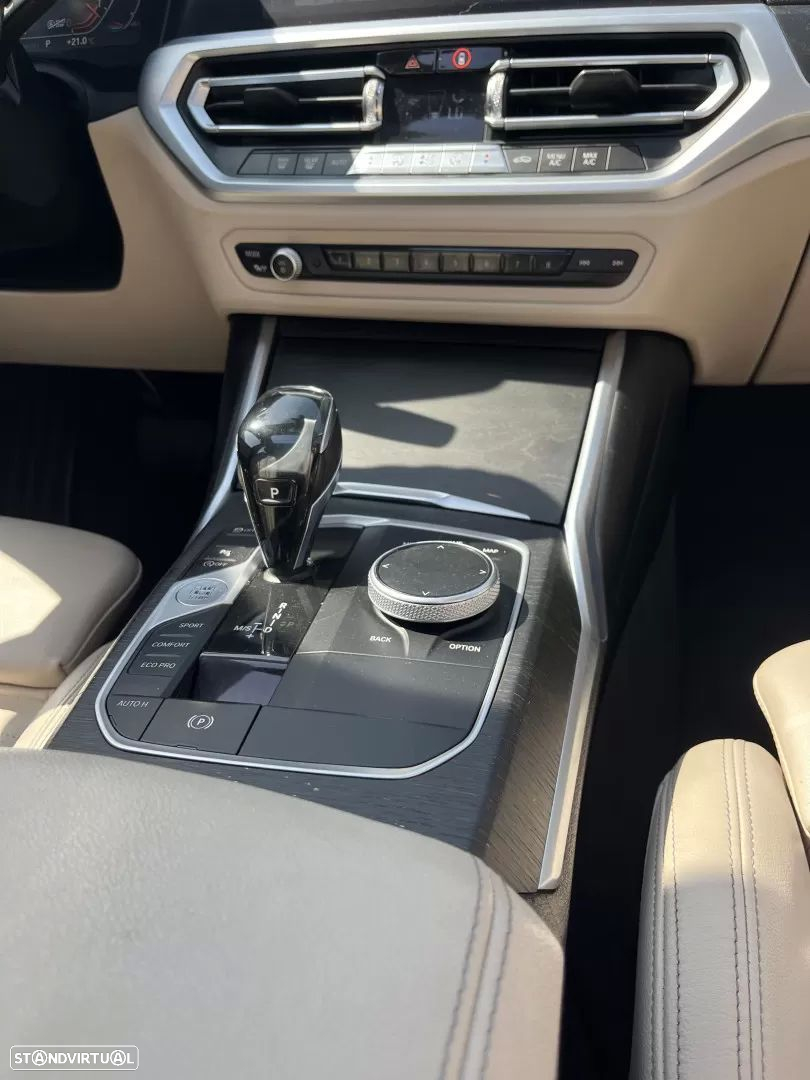 BMW 320 d Touring Line Sport Auto - 32
