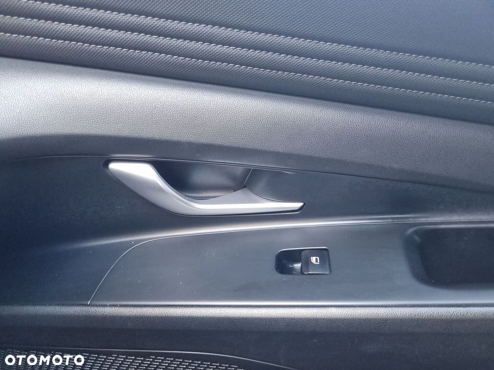 Hyundai Elantra 1.6 Smart CVT - 24