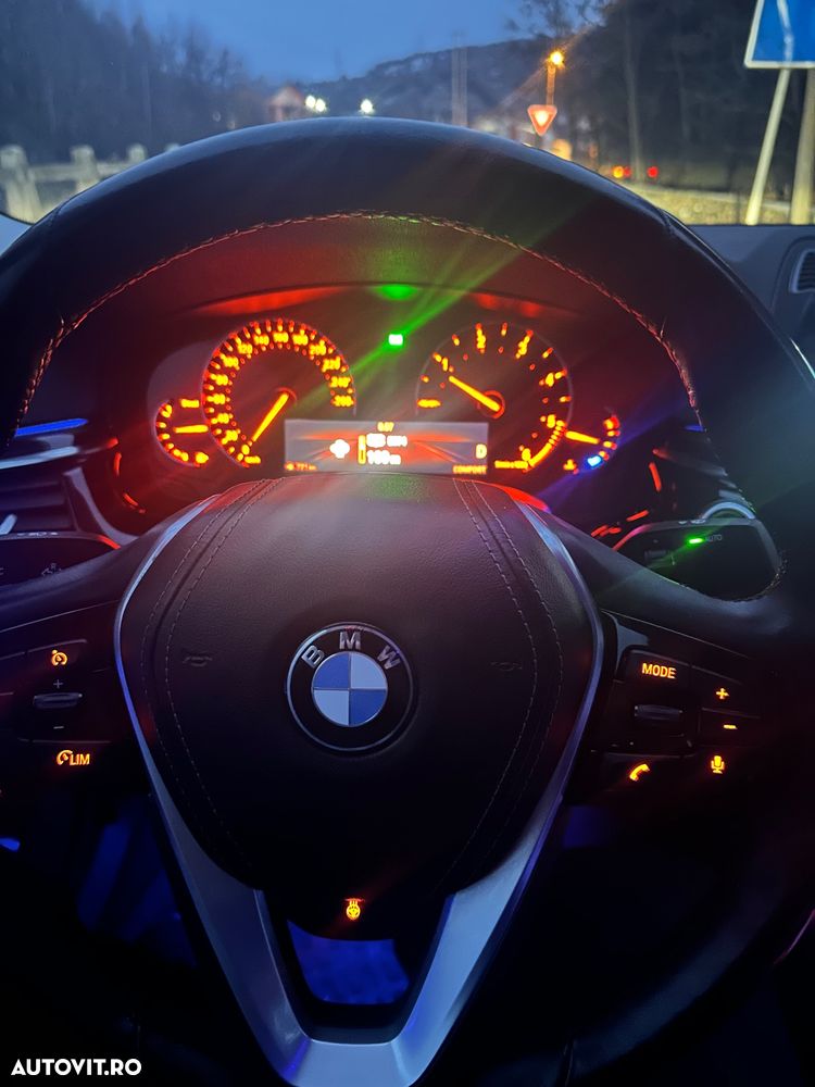 BMW Seria 5 520d Aut. Sport Line - 12