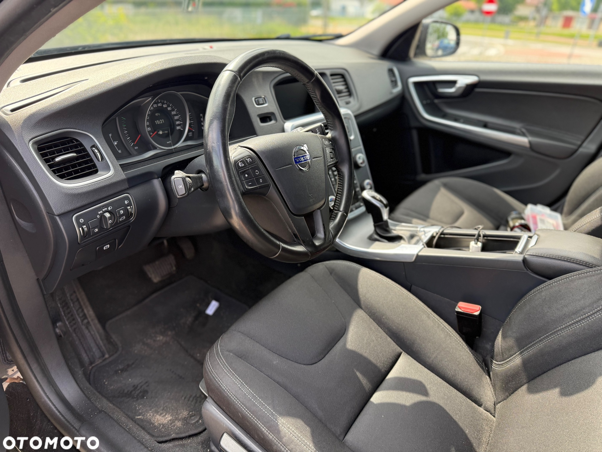 Volvo V60 D2 Drive-E Momentum - 13