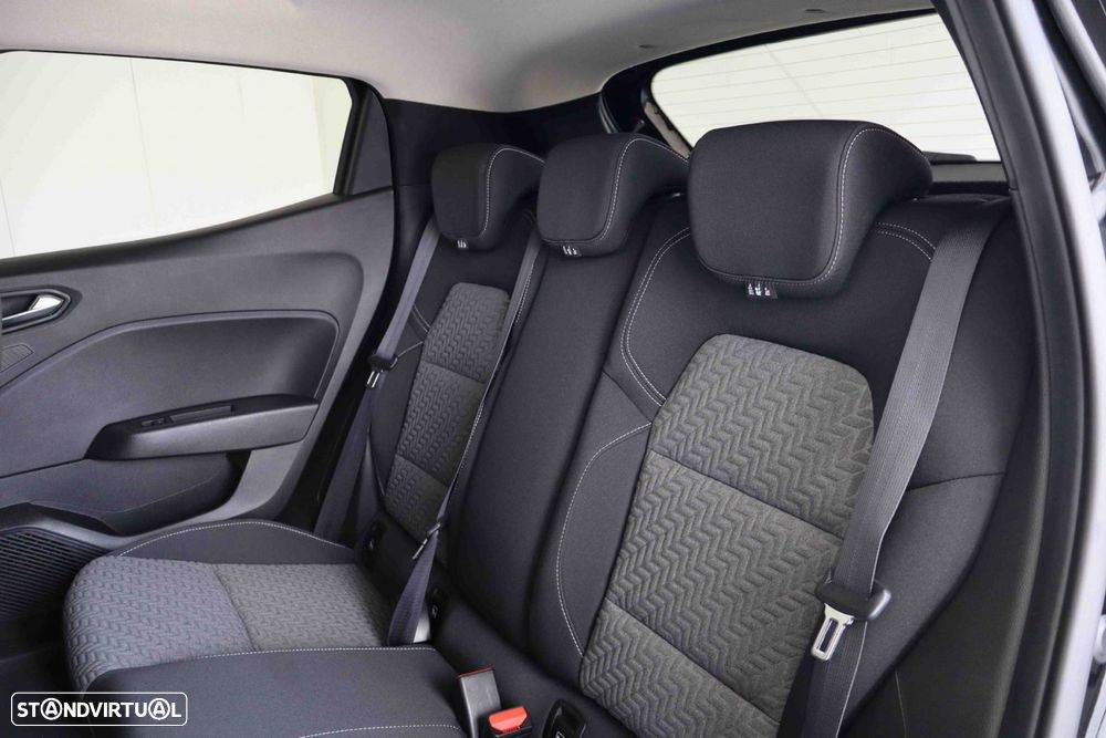 Renault Clio - 10